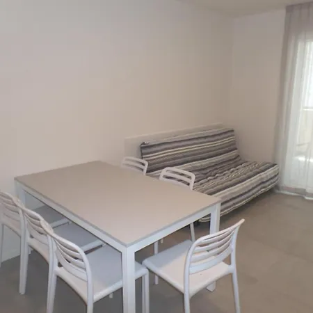 Brand-new Residential Complex With Shared Pool דירה